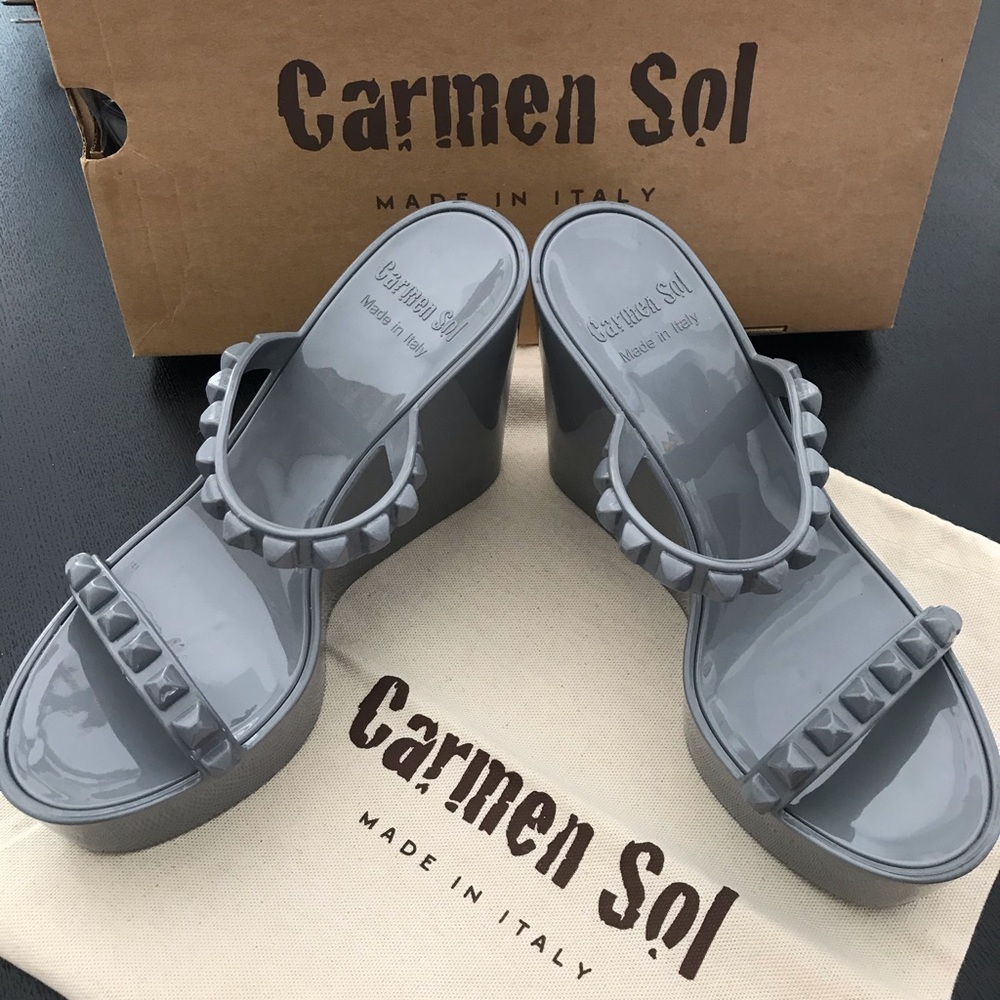 Brand new never worn- Carmen Sol Tonino Wedge
